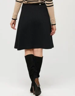 Discount Jupe noire évasée gaufrée Jupes|Robes & Jupes